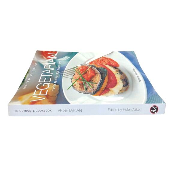The Complete Cookbook: Vegetarian: Tasty Recipes for Every Day by Helen Aitken - Picture 3 of 11